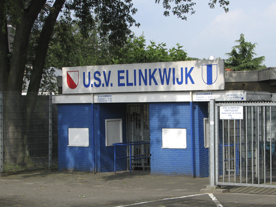 905679 Gezicht op de toegangsloketten van de USV Elinkwijk bij de ingang van het Elinkwijk Sportpark (Theo ...